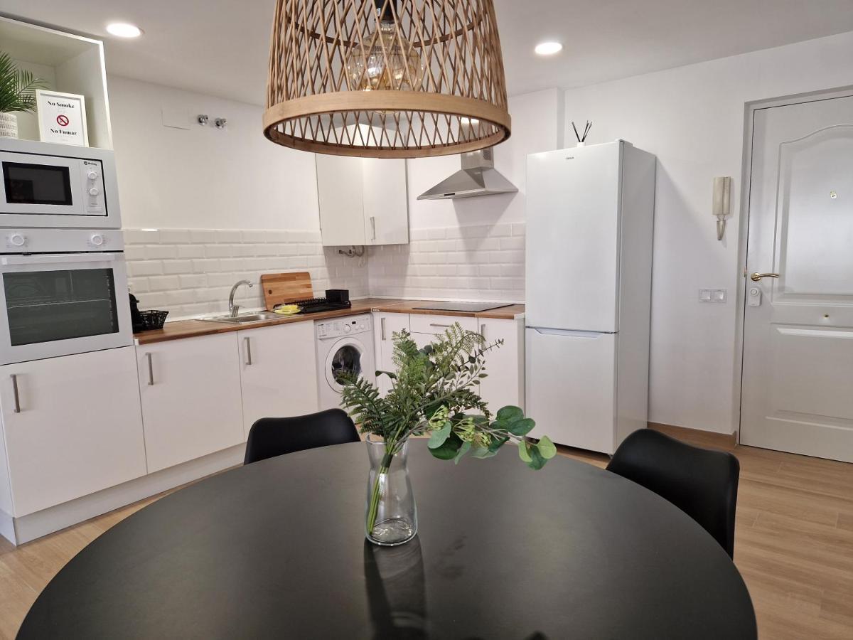 Pavone Apartments Малага Екстер'єр фото